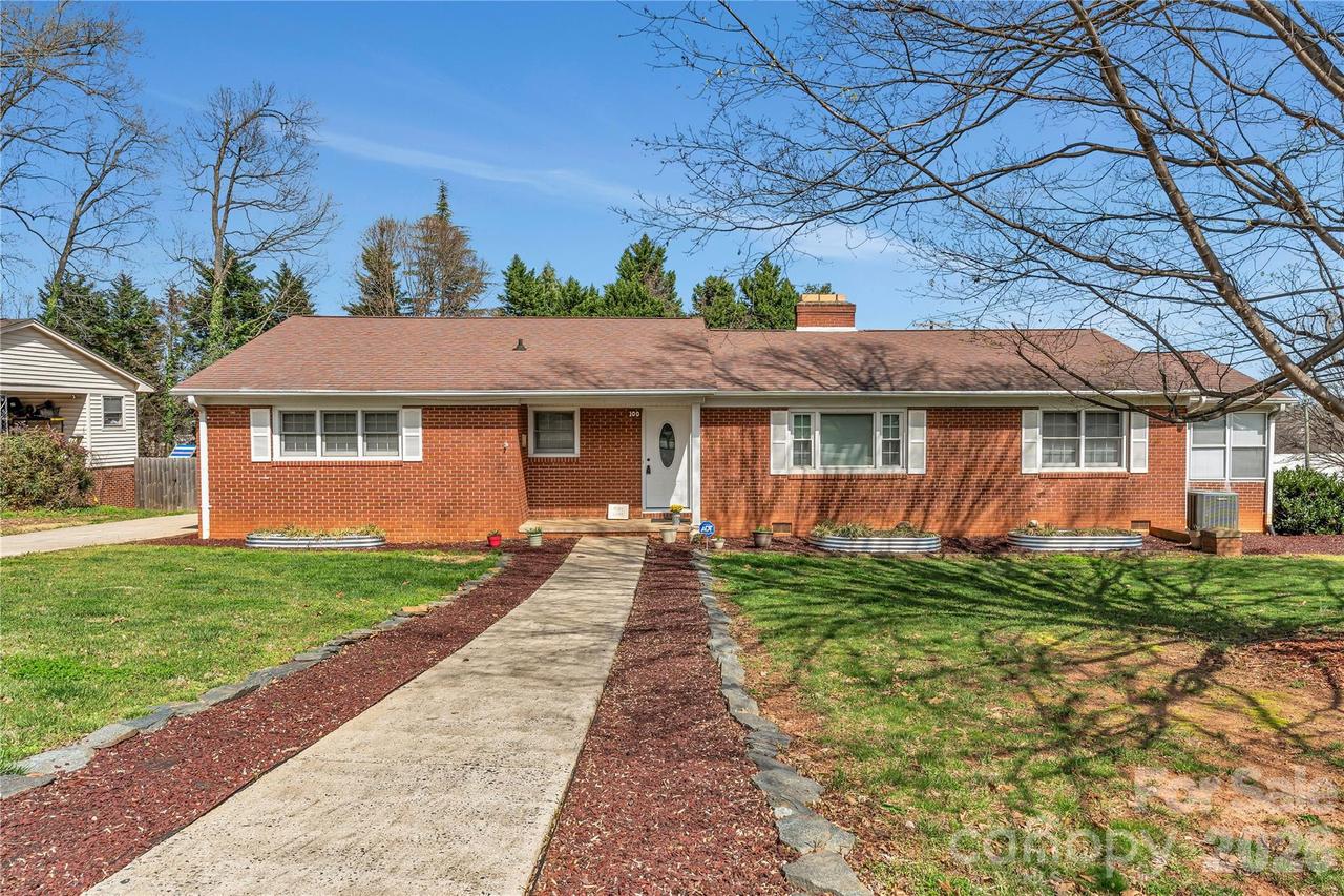 100 Ruby Ln., Gastonia, NC 28054