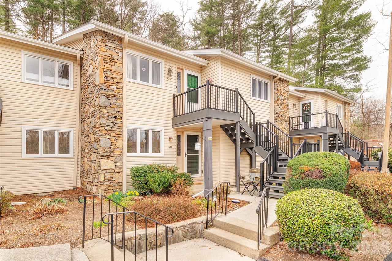 540 Britton Creek Dr., Hendersonville, NC 28791