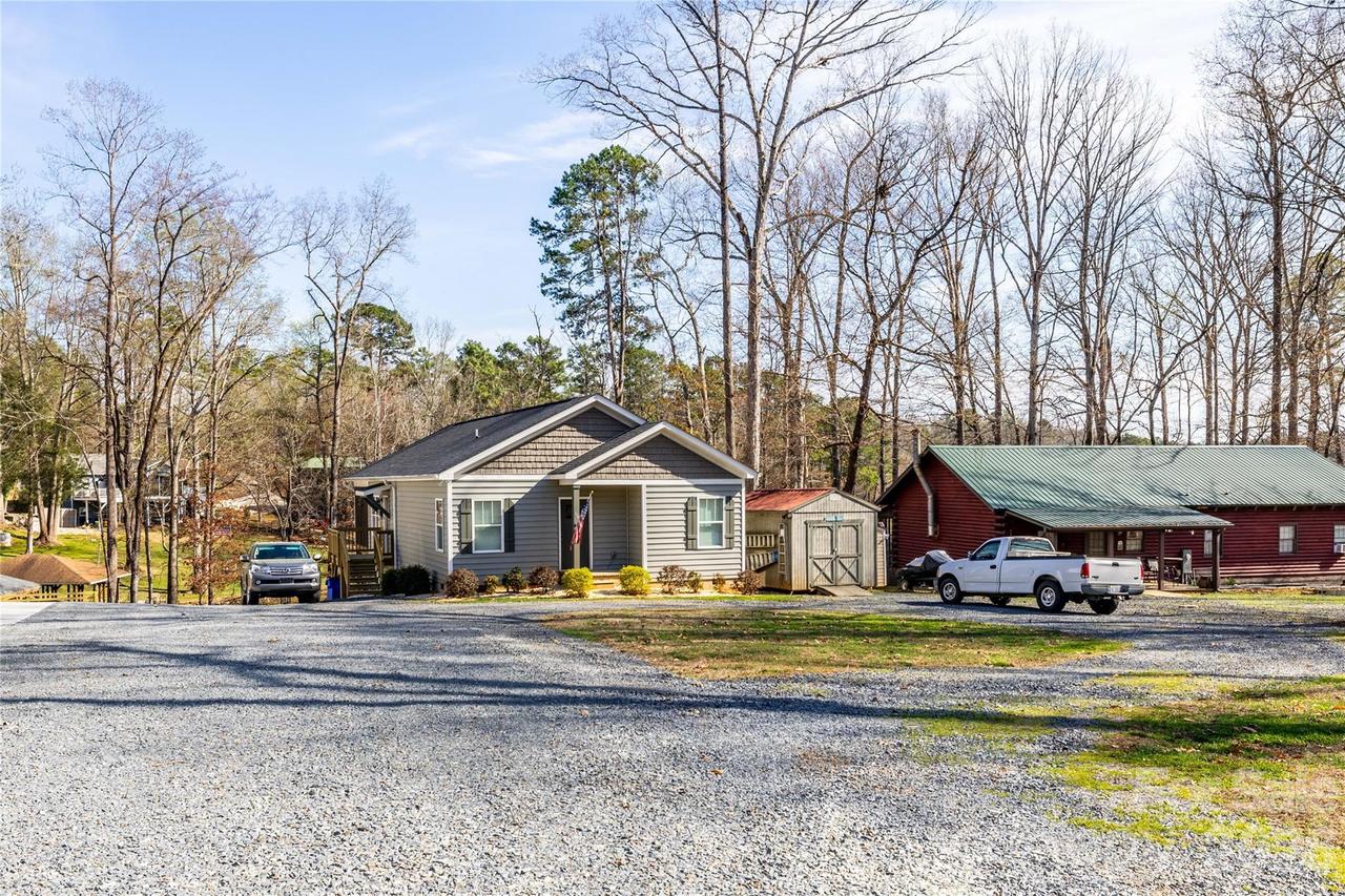 194 Hattaway Cir., Mount Gilead, NC 27306