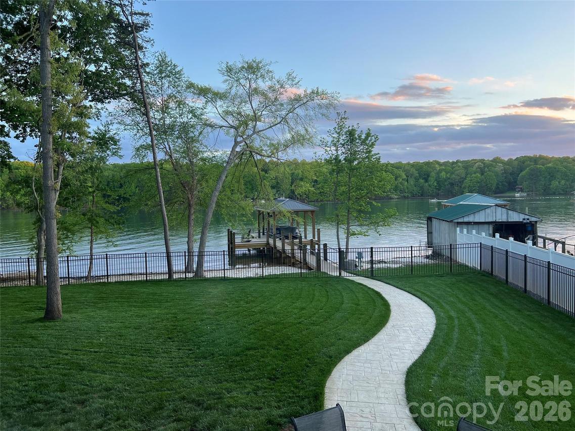 8318 Normandy Rd., Denver, NC 28037