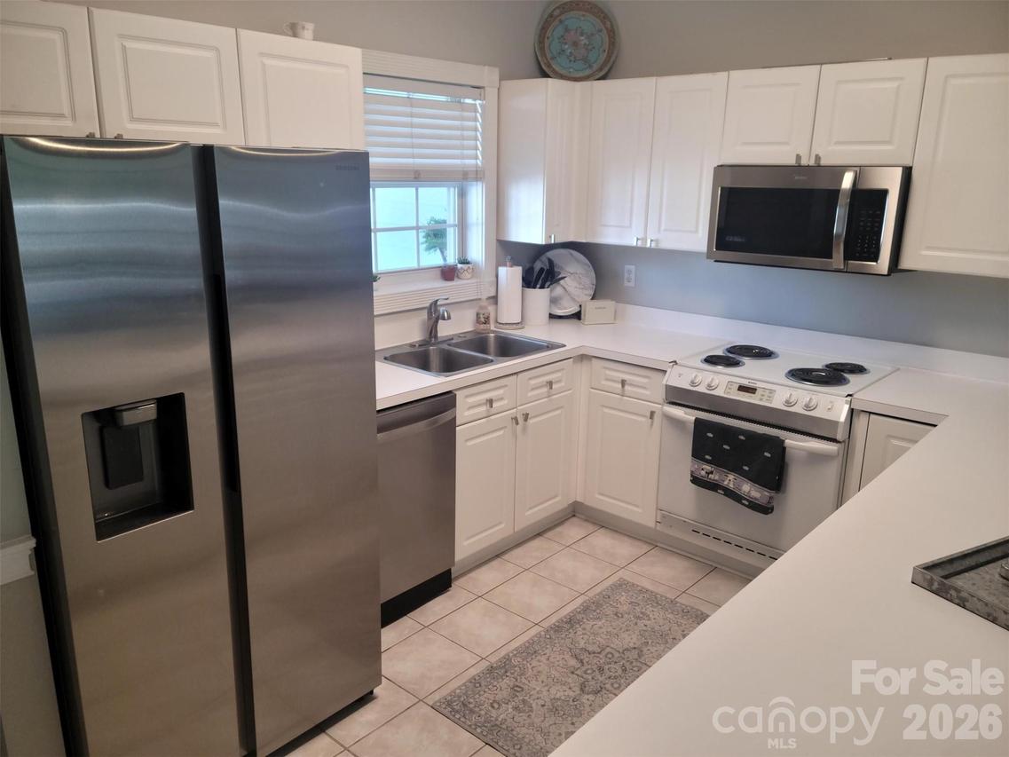 8633 Coralbell Ln., Charlotte, NC 28213