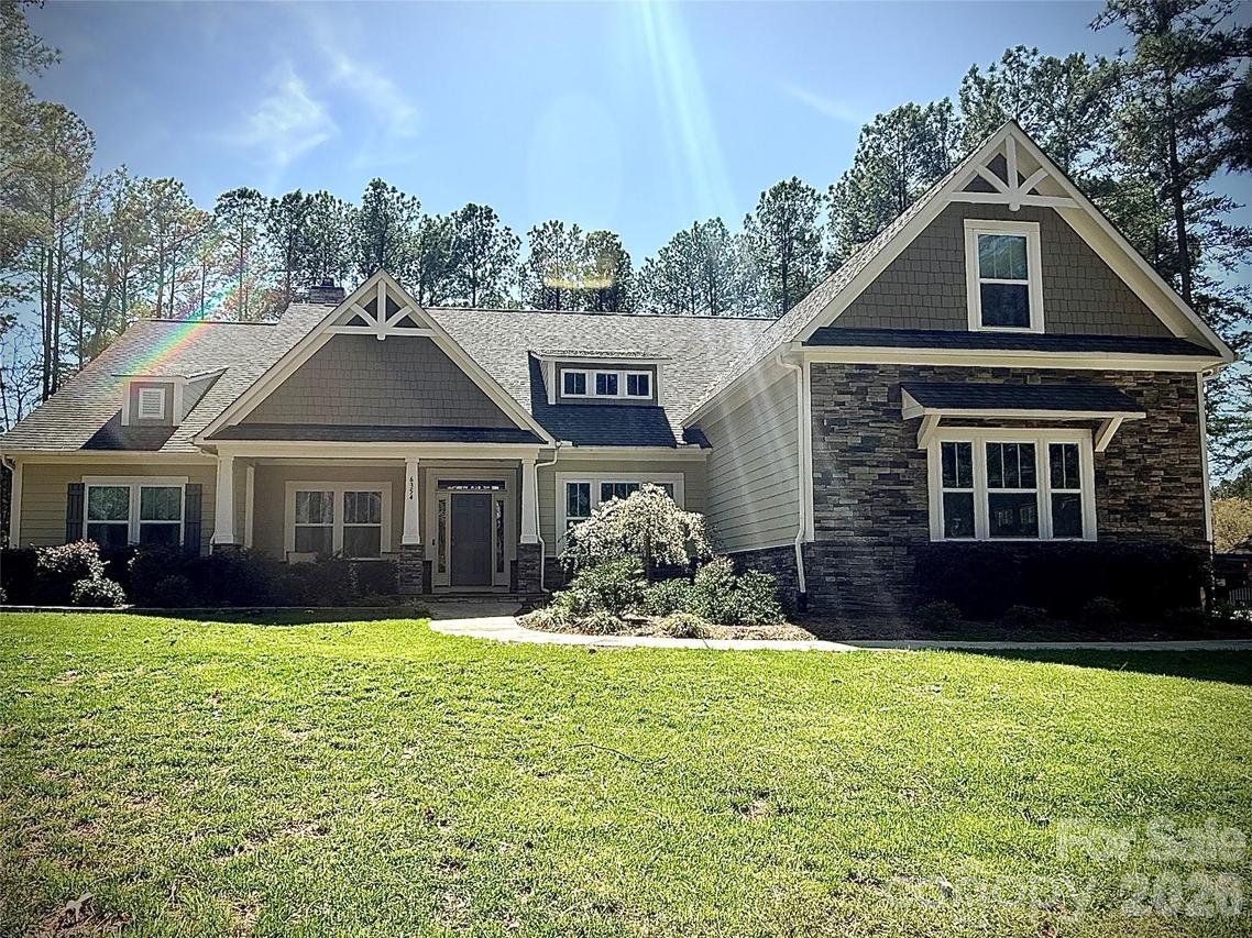 6354 Harbor Oaks Dr., Denver, NC 28037