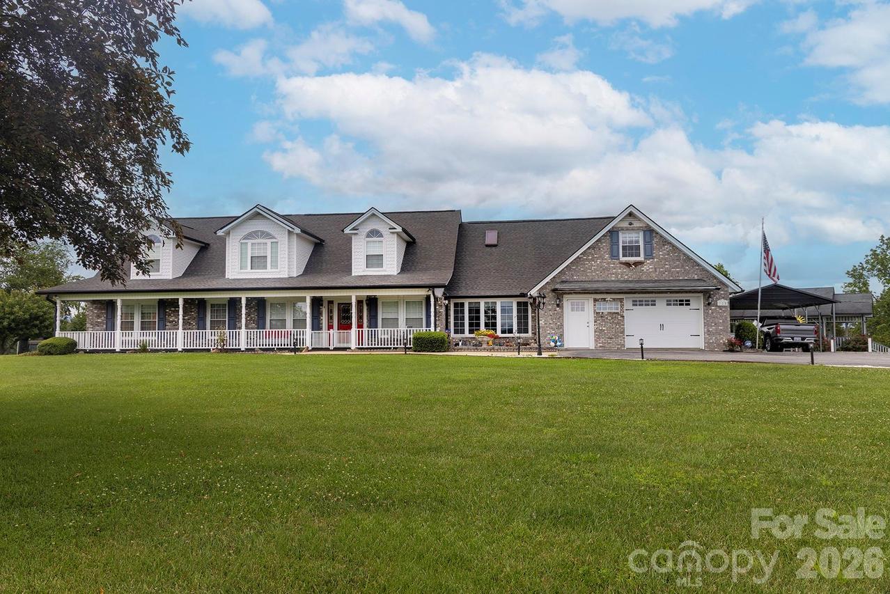 727 Jenkins Valley Rd., Alexander, NC 28701