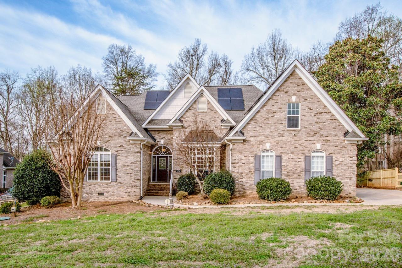 124 Cedar Woods Dr., Mooresville, NC 28117