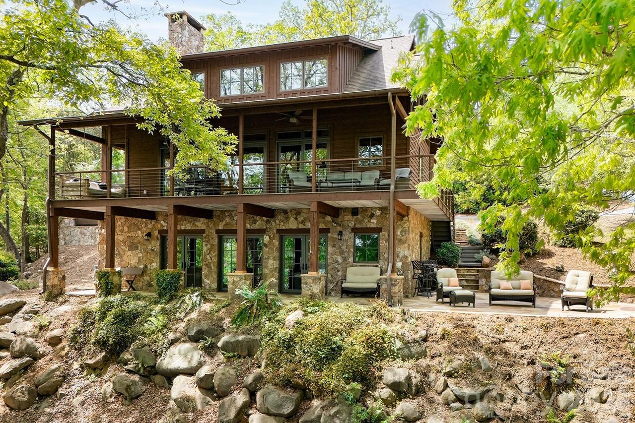 1329 Berry Hill Dr., Norwood, NC 28128