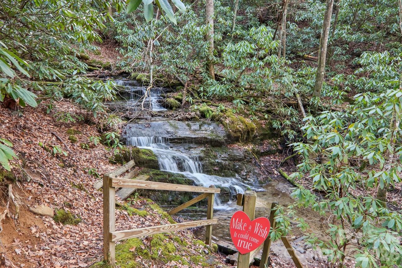 1012 Alarka Highlands Dr., Bryson City, NC 28713