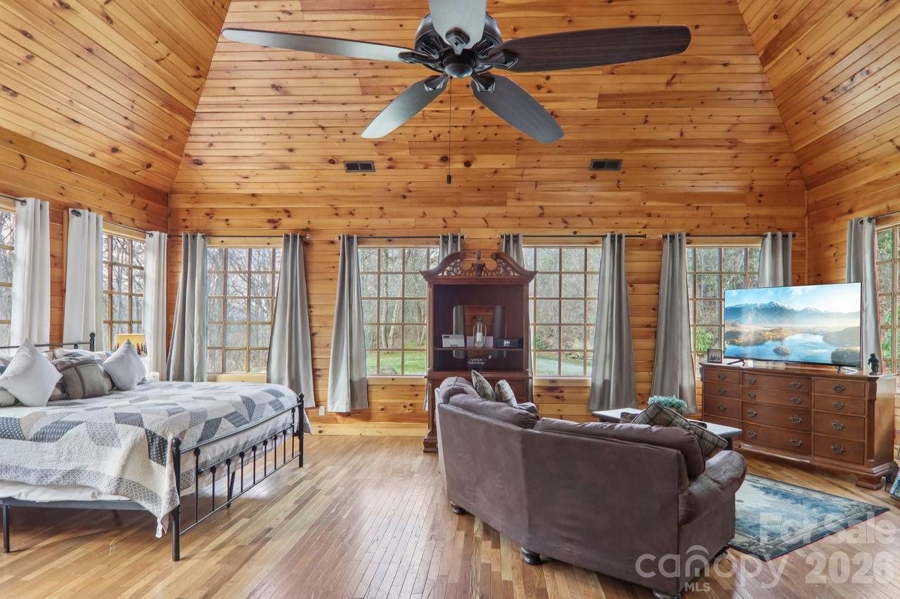1012 Alarka Highlands Dr., Bryson City, NC 28713
