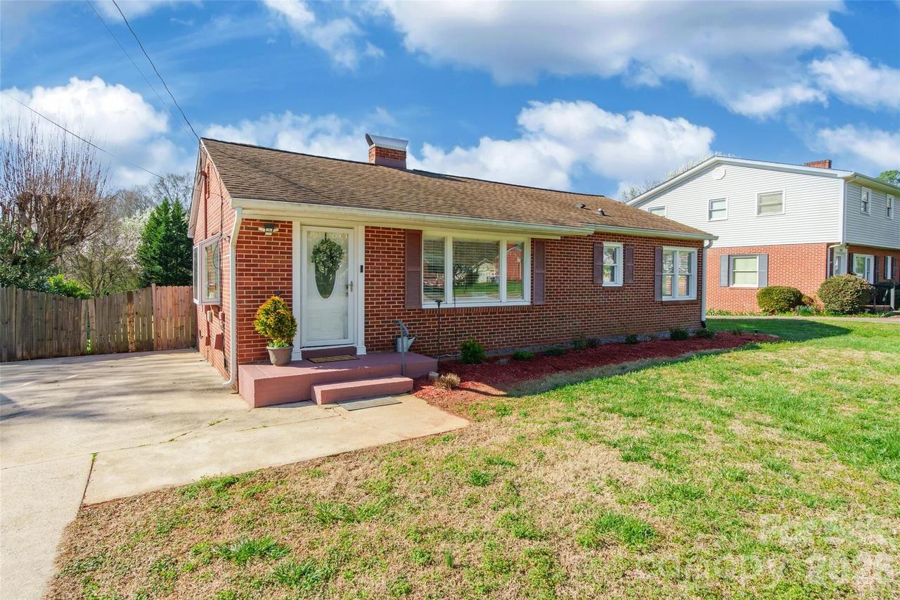 534 Georgia Ave., Statesville, NC 28677