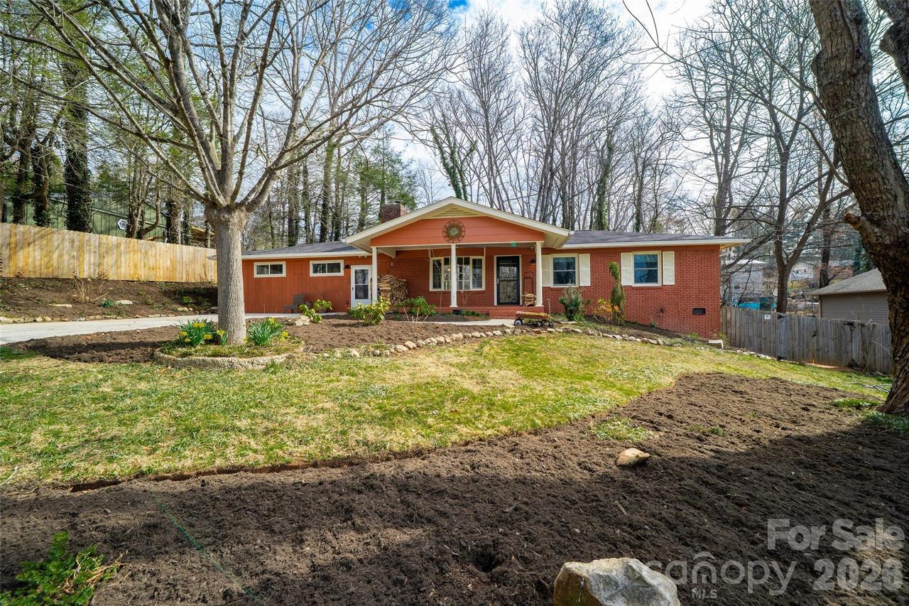 131 Locust Ct., Arden, NC 28704