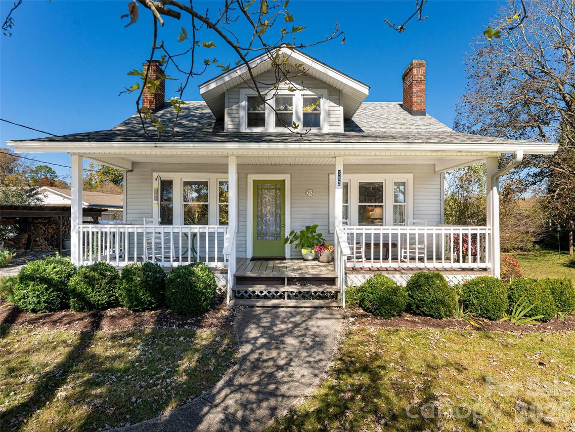 352 Justice Ridge Rd., Candler, NC 28715