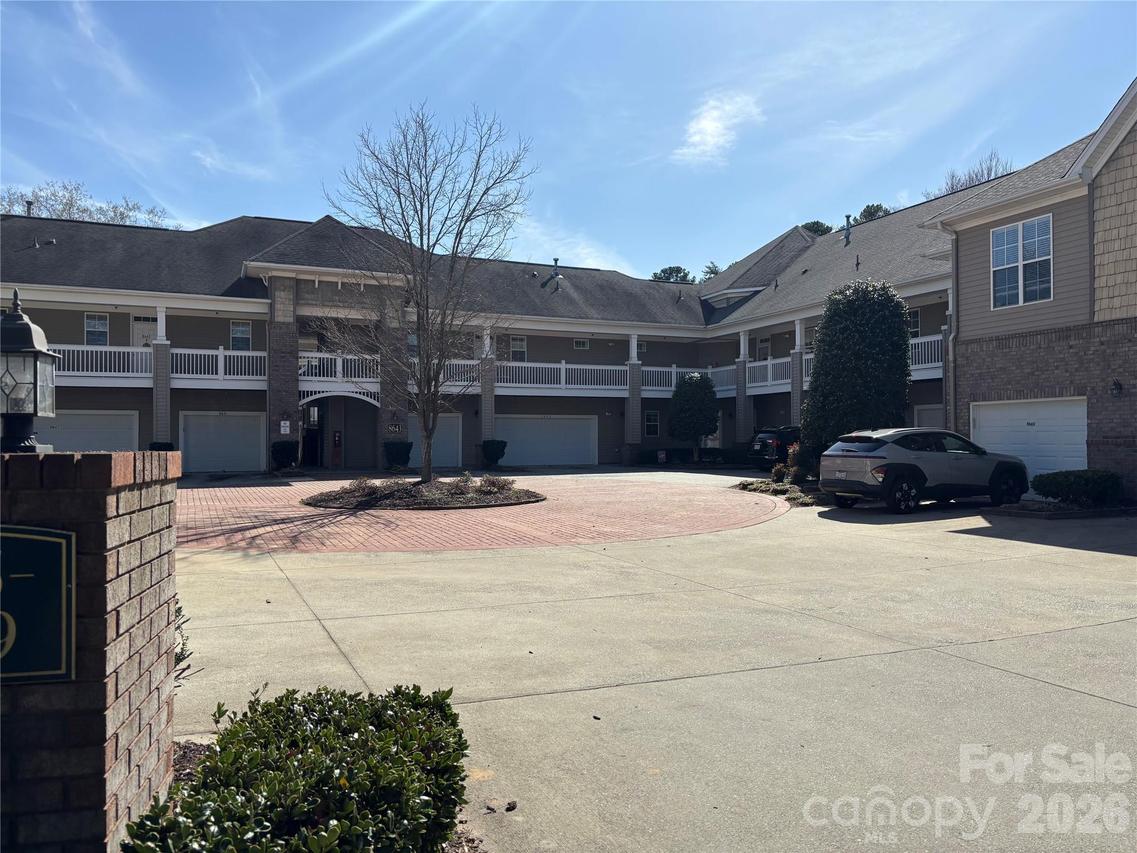 8665 Edinburgh Square Dr., Cornelius, NC 28031