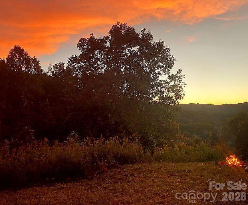 Dark Ridge Rd., Elk Park, NC 28622