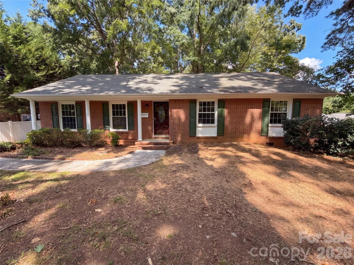 1512 Buckingham Ave., Gastonia, NC 28054