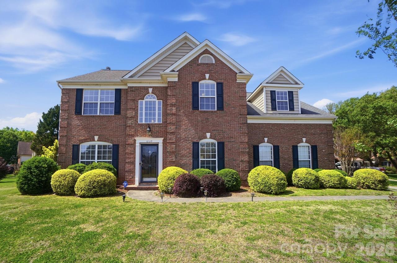 8329 Beardsley Dr., Charlotte, NC 28269
