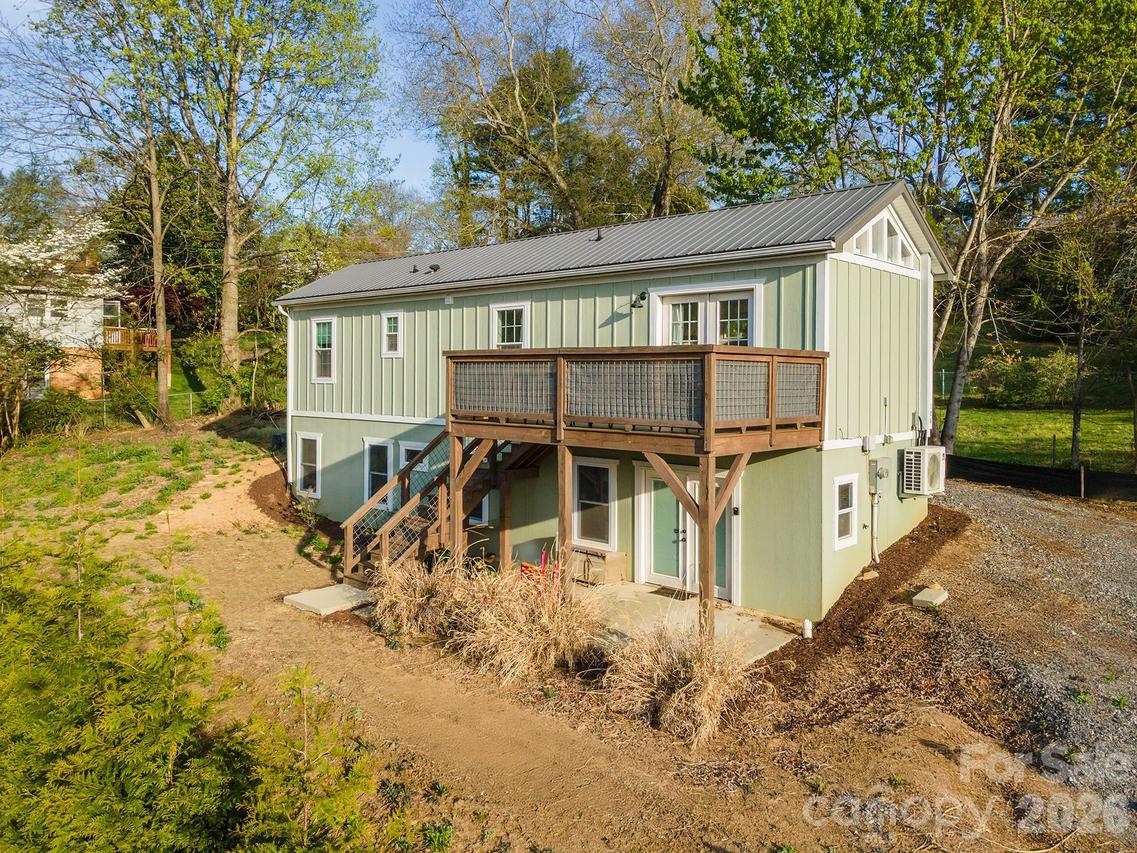 106 Joy Ridge Dr., Black Mountain, NC 28711