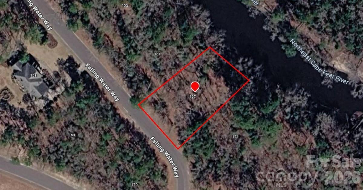 167 Falling Water Way, Wallace, NC 28466