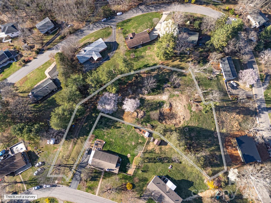 14 Mountain Ter., Asheville, NC 28806