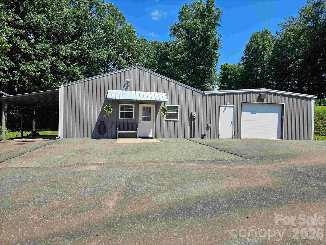 669 Old Lowgap Rd., Mount Airy, NC 27030