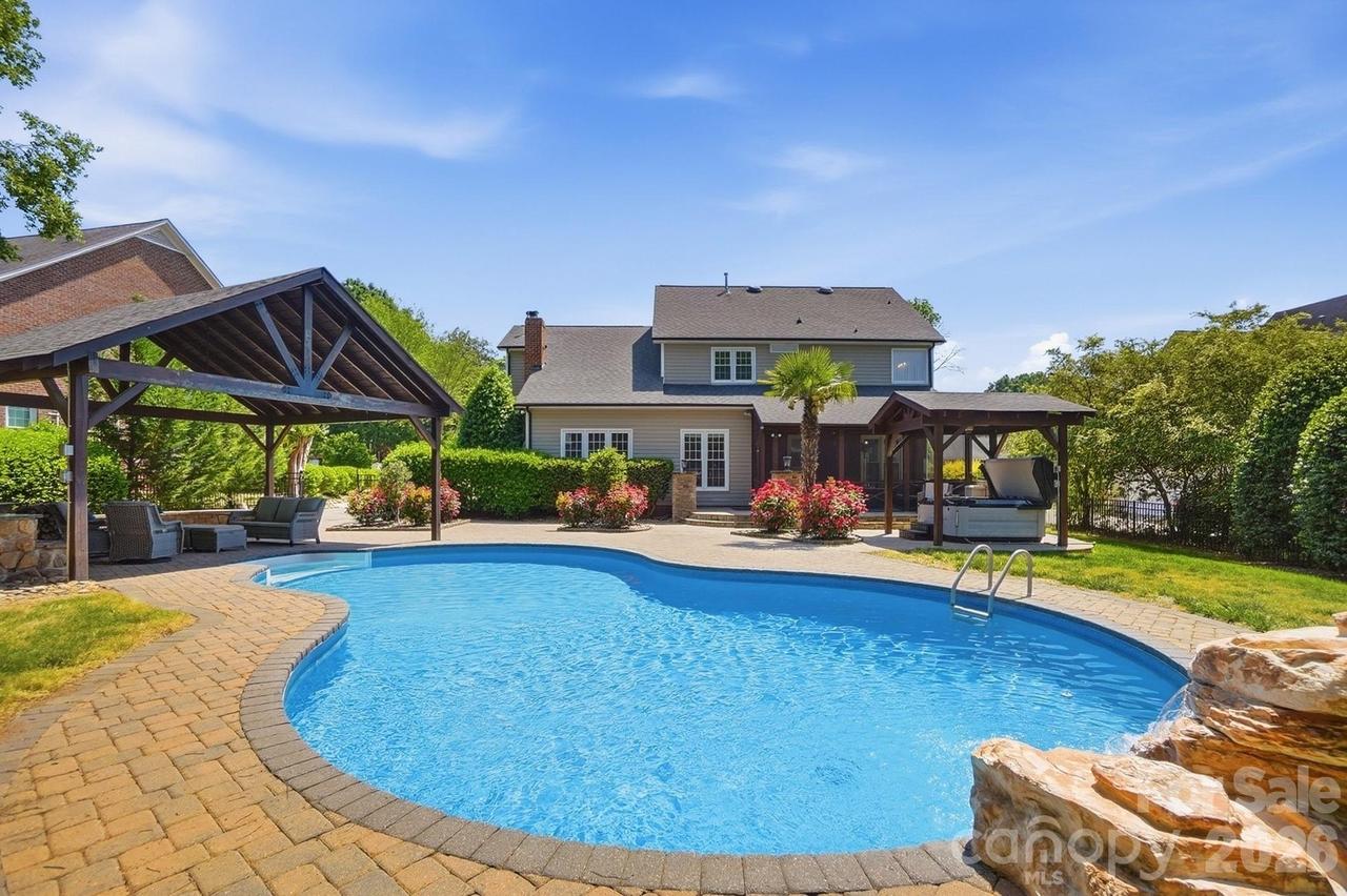 1522 12th Fairway Dr., Concord, NC 28027