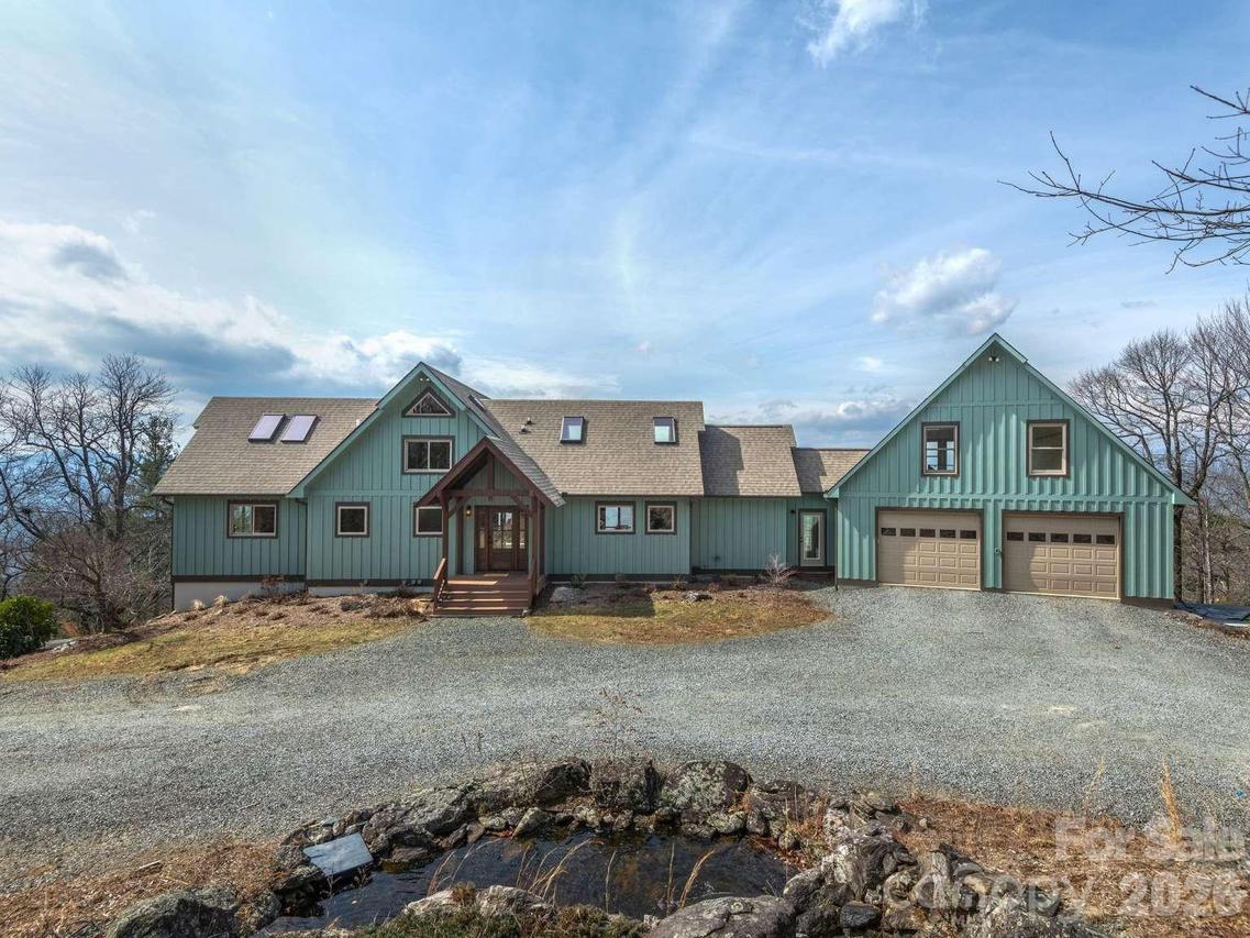 770 Dream Weaver Dr., Penrose, NC 28766