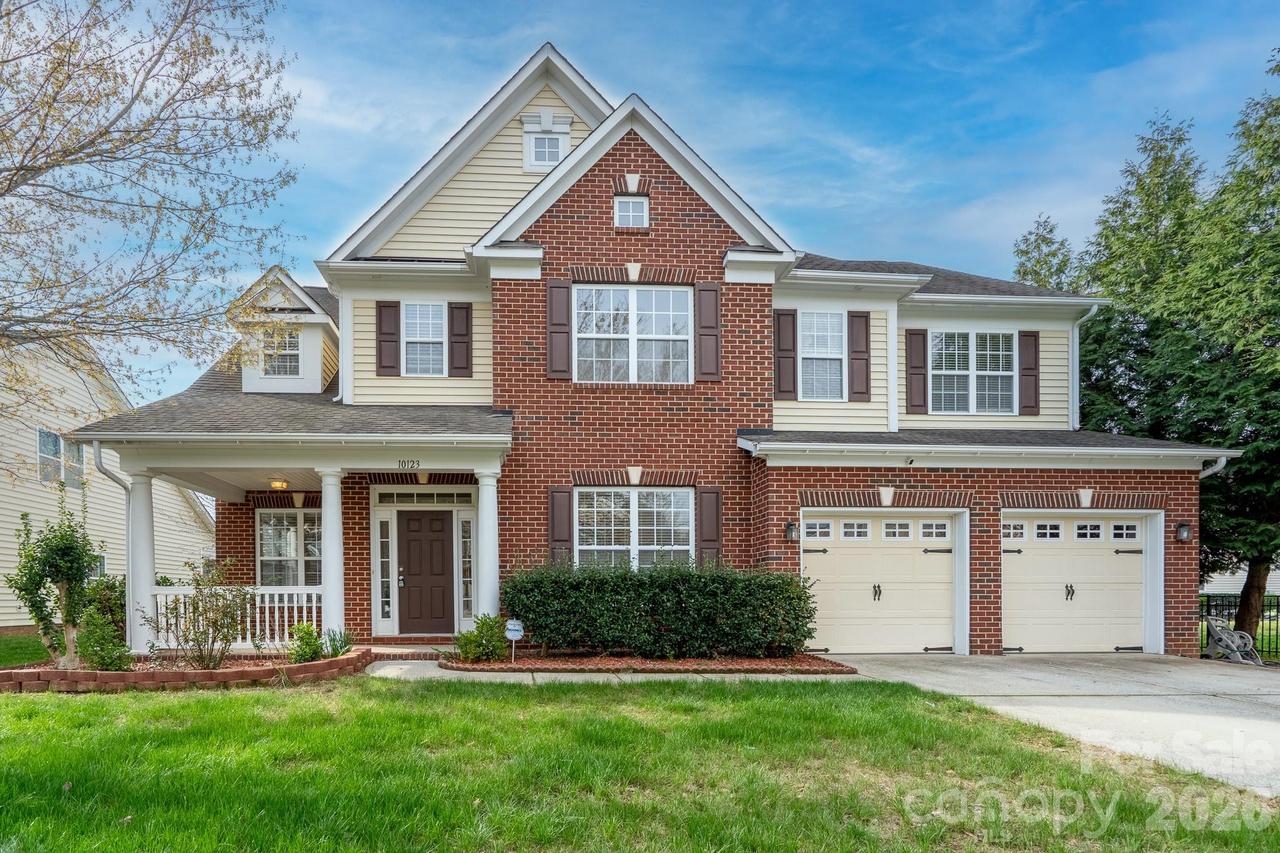 10123 Newtonmore Dr., Charlotte, NC 28278