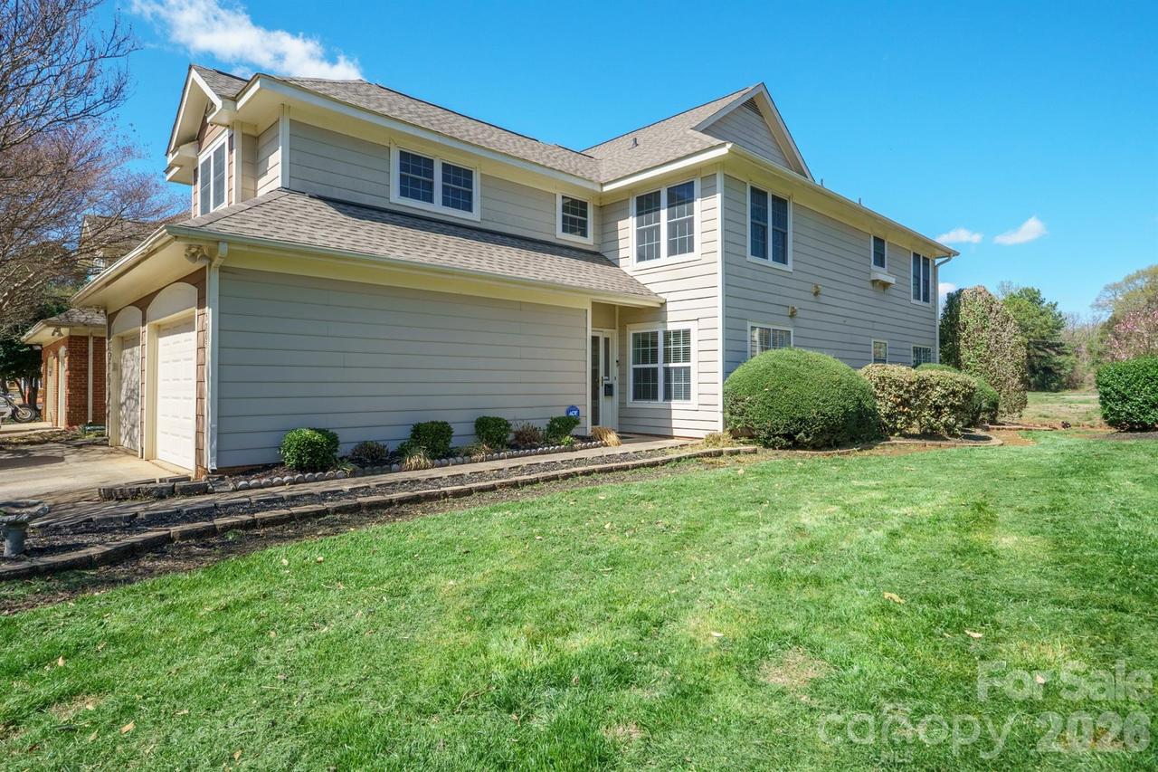 5805 Amity Springs Dr., Charlotte, NC 28212