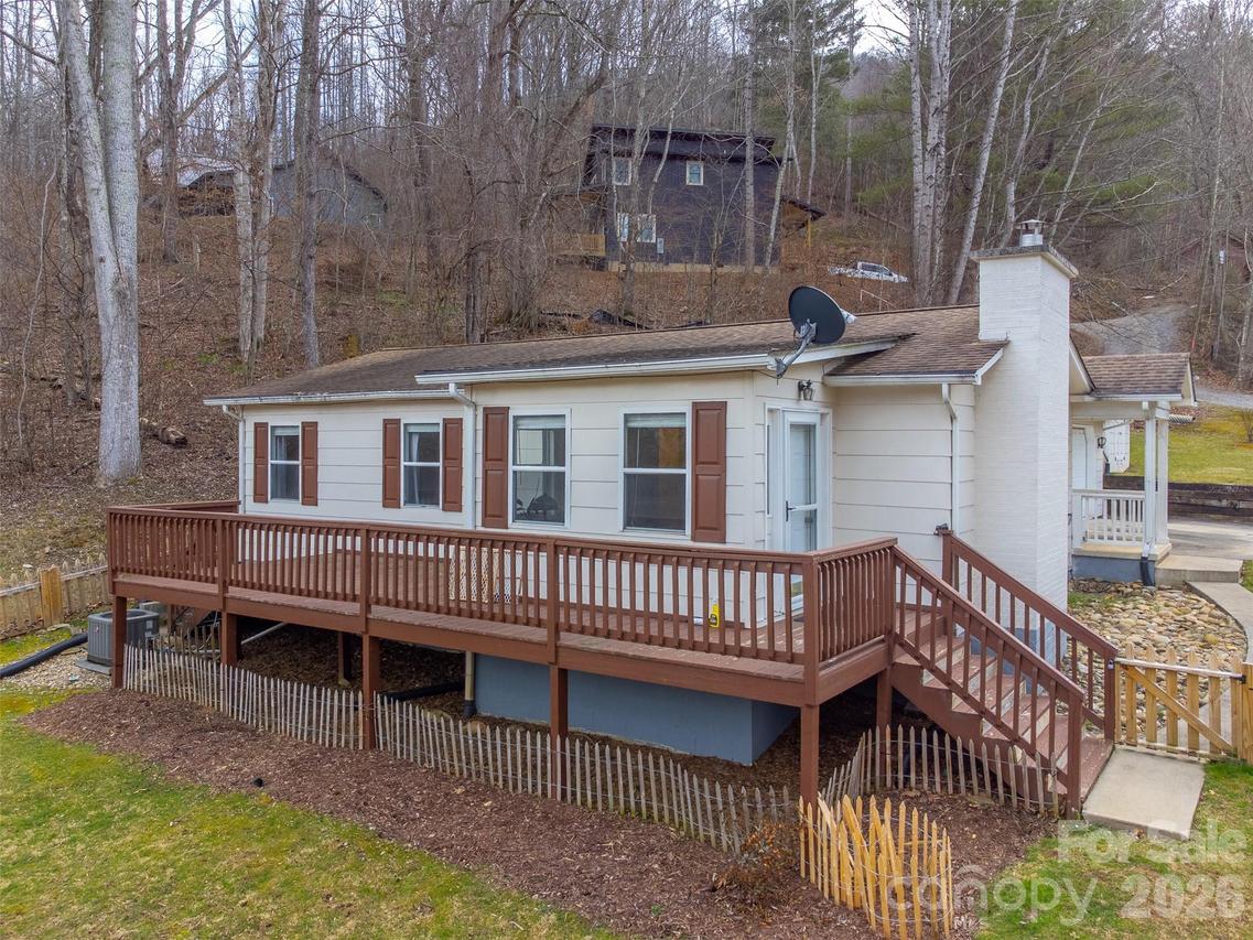 57 Melody Ln., Maggie Valley, NC 28751