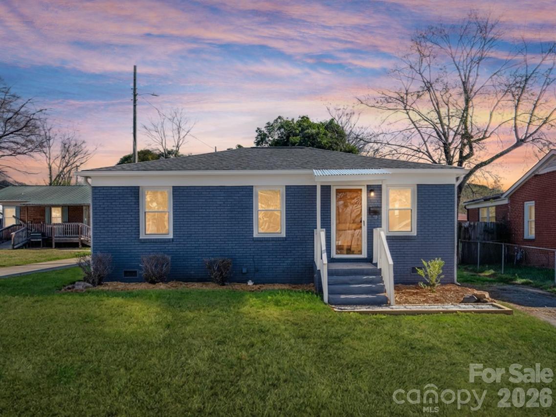 2948 Coronet Way, Charlotte, NC 28208