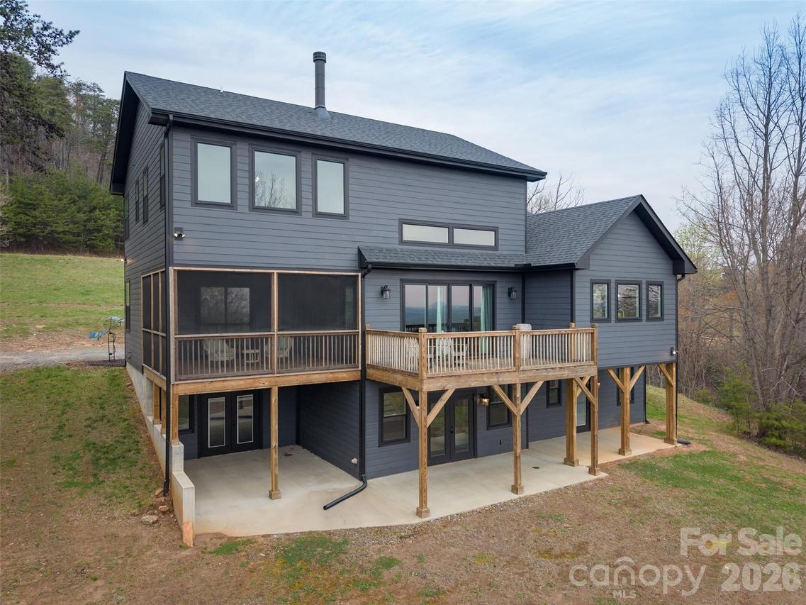 345 Preservation Tr., Columbus, NC 28722