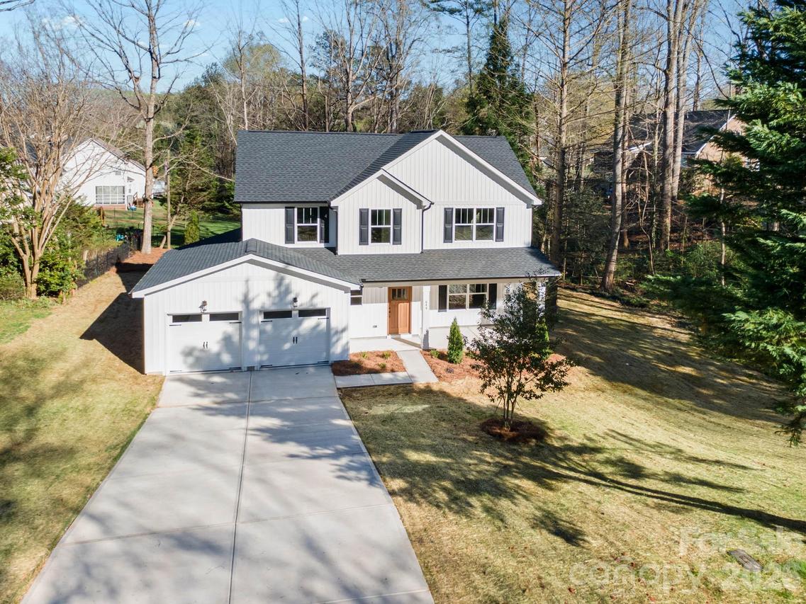 644 Deerfield Dr., Mount Holly, NC 28120