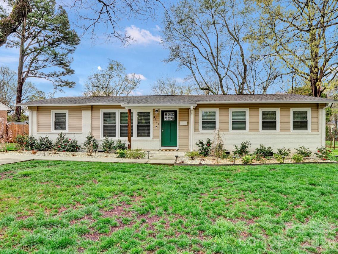 4214 Vinetta Ct., Charlotte, NC 28215