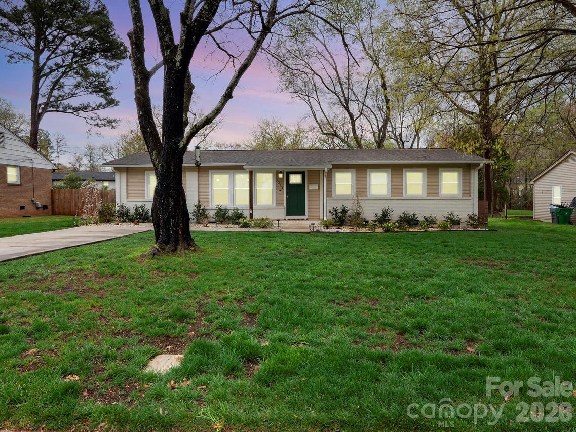 4214 Vinetta Ct., Charlotte, NC 28215