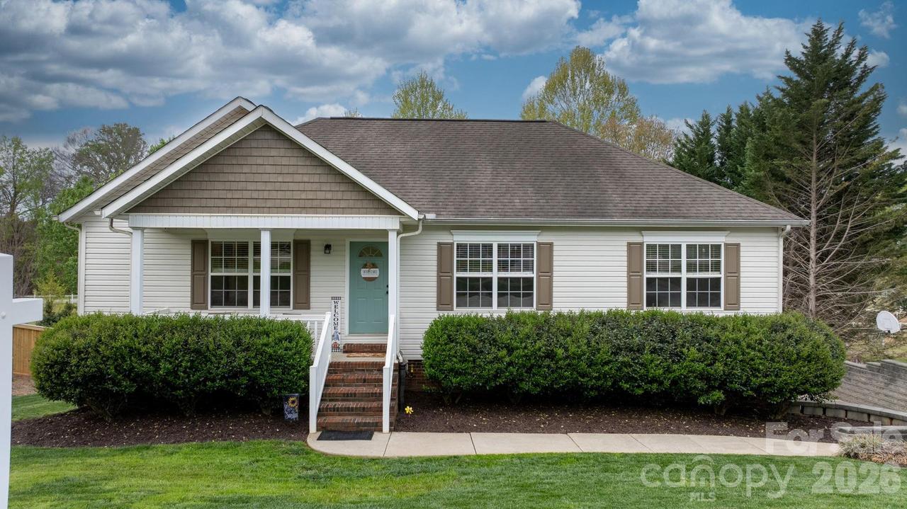 219 Heather Glen Dr., Belmont, NC 28012