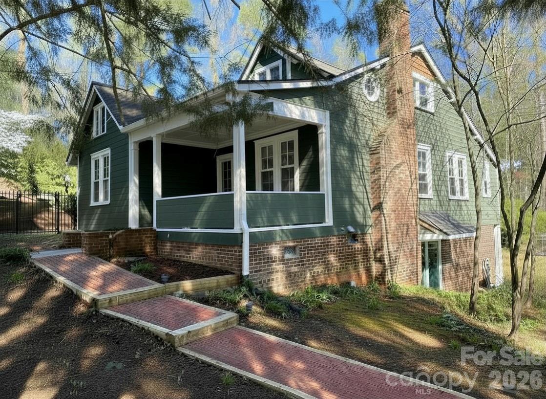1 Ridgefield Pl., Asheville, NC 28803