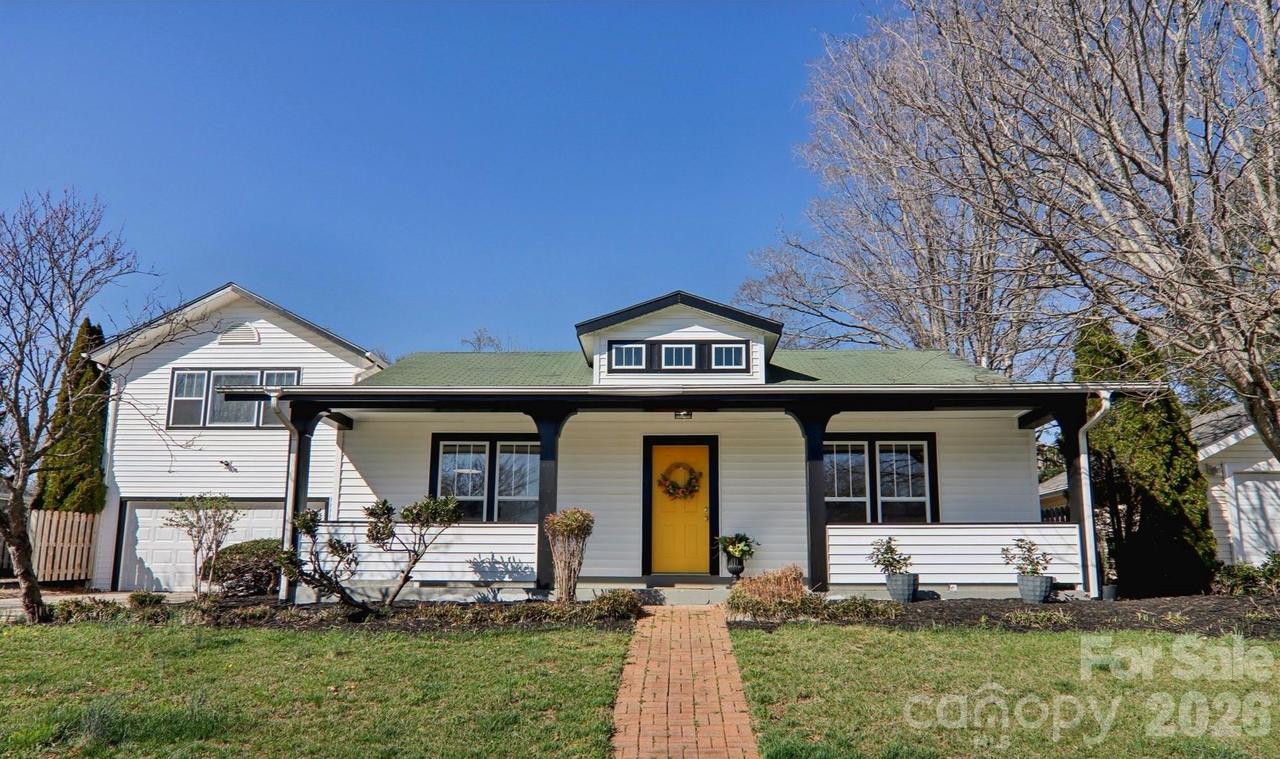 3 Rosemont Ct., Asheville, NC 28803