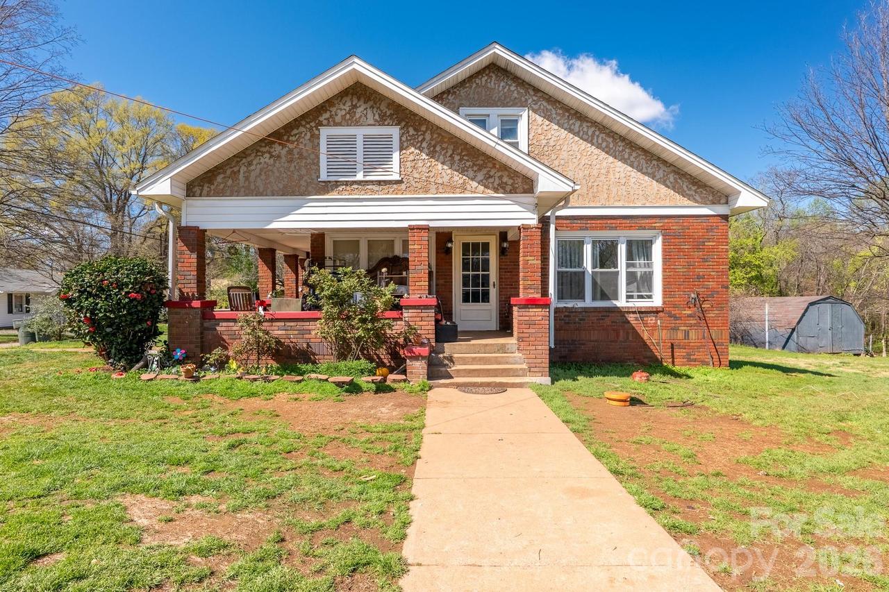 218 W 28th St., Newton, NC 28658