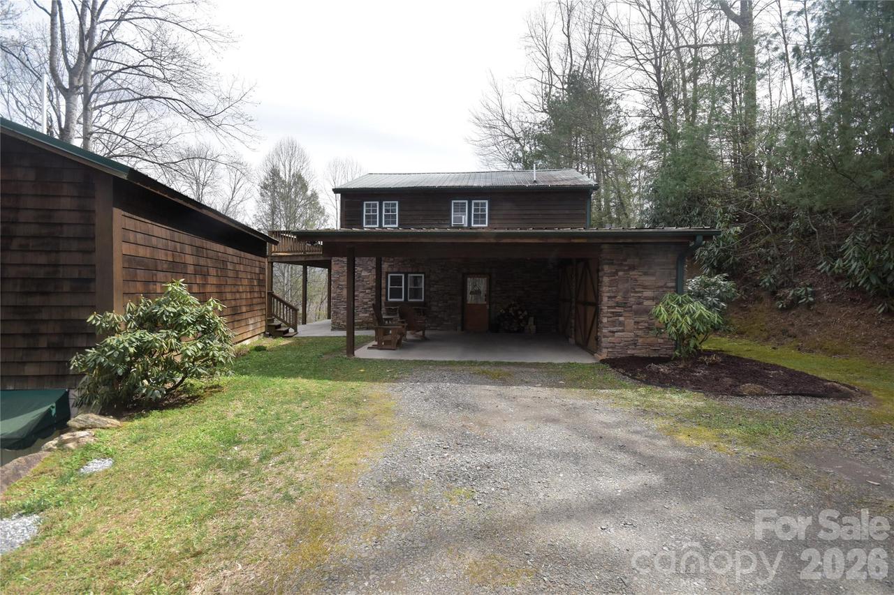 85 Homlish Gardens Dr., Waynesville, NC 28785