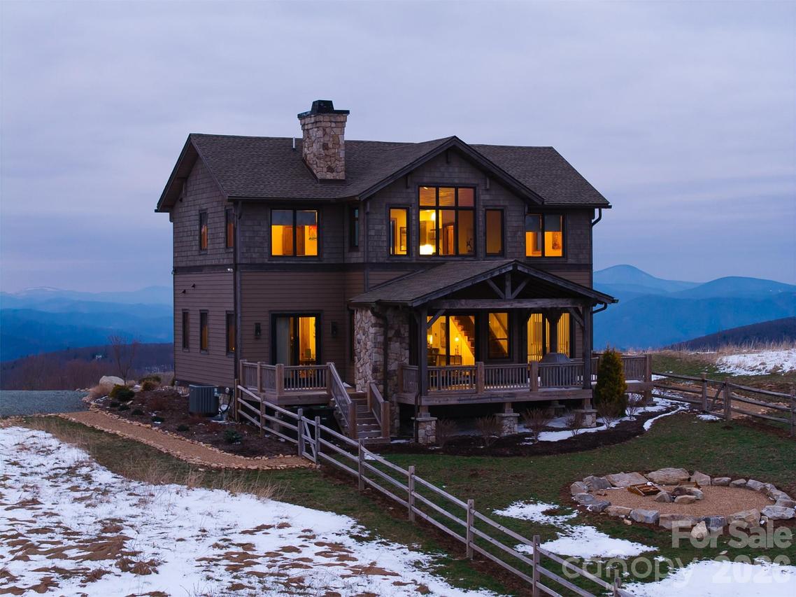 352 Great Sky Dr., Banner Elk, NC 28604