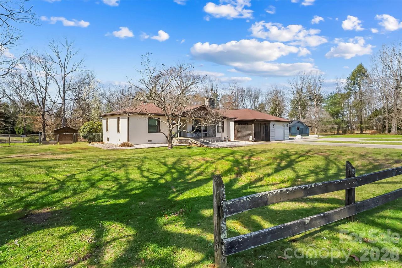 2706 Connelly Springs Rd., Granite Falls, NC 28630