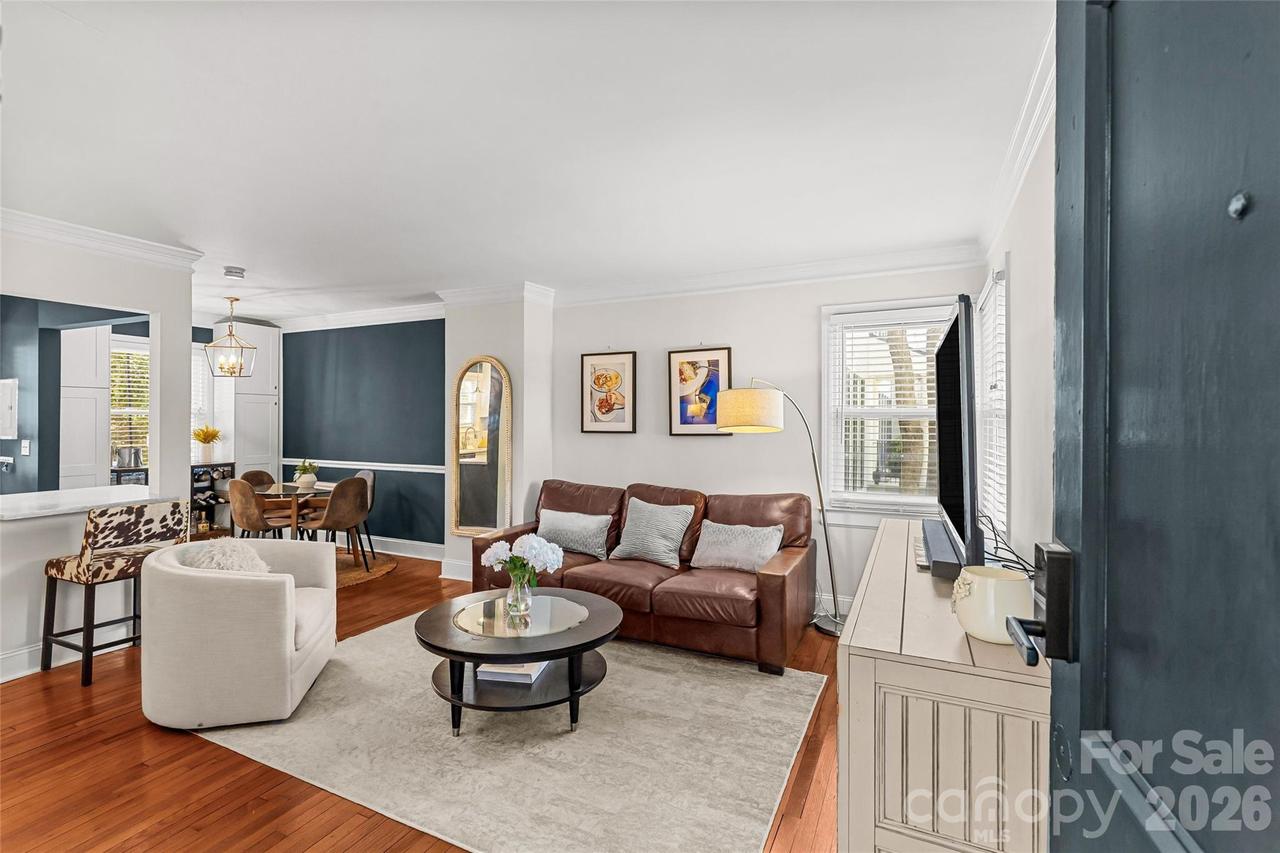 220 Wakefield Dr., Charlotte, NC 28209