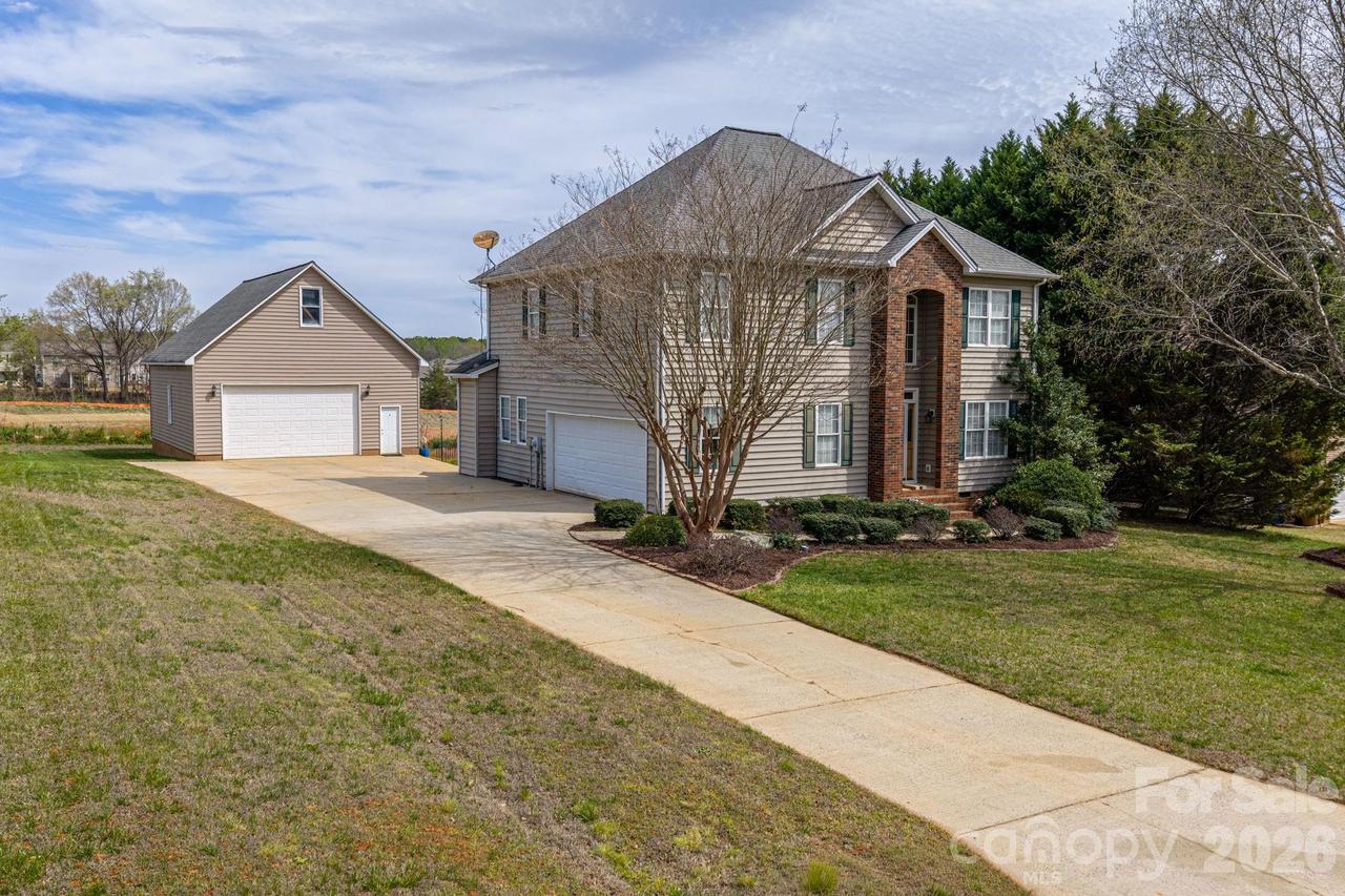 962 Huntington Hills Dr., Lincolnton, NC 28092