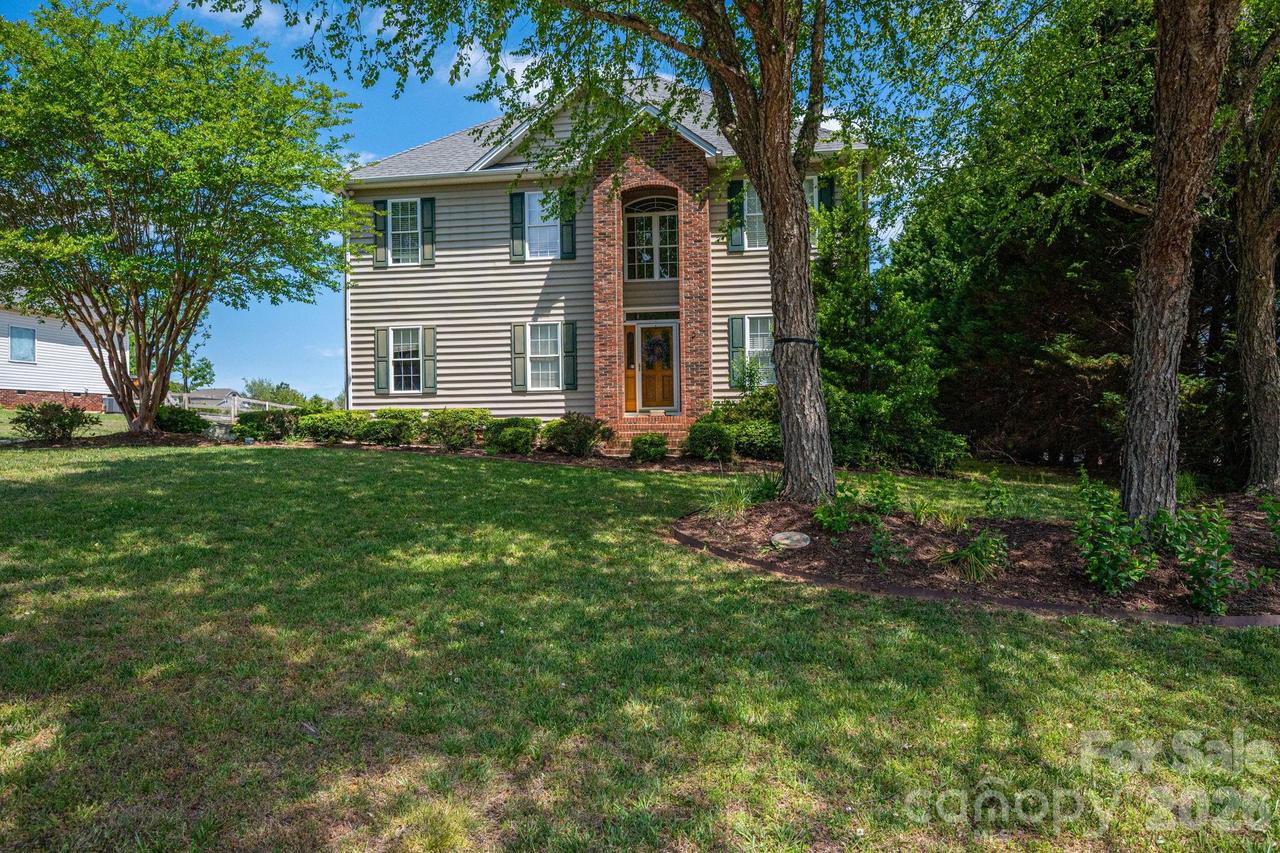 962 Huntington Hills Dr., Lincolnton, NC 28092
