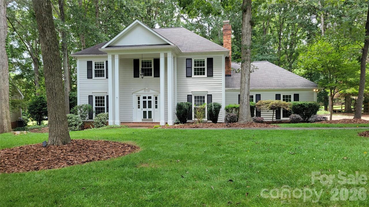 9424 Whitethorn Dr., Charlotte, NC 28277