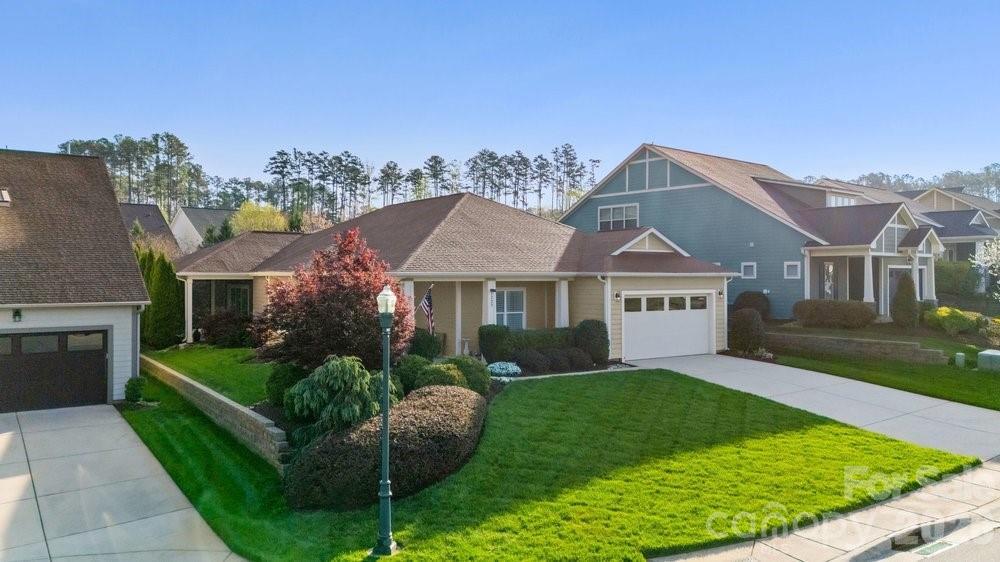 1225 Greenland Dr., Denver, NC 28037