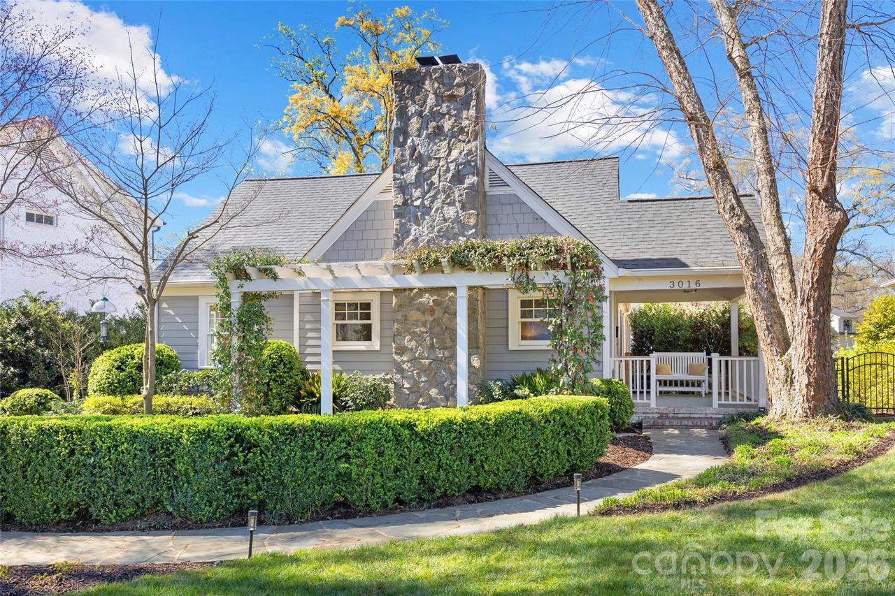 3016 Idlewood Cir., Charlotte, NC 28209