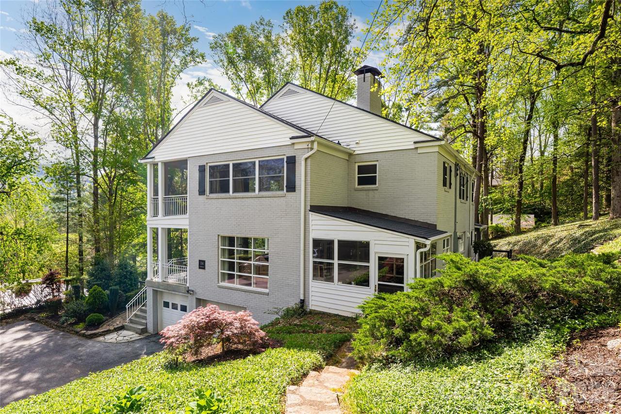 114 Cambridge Rd., Asheville, NC 28804