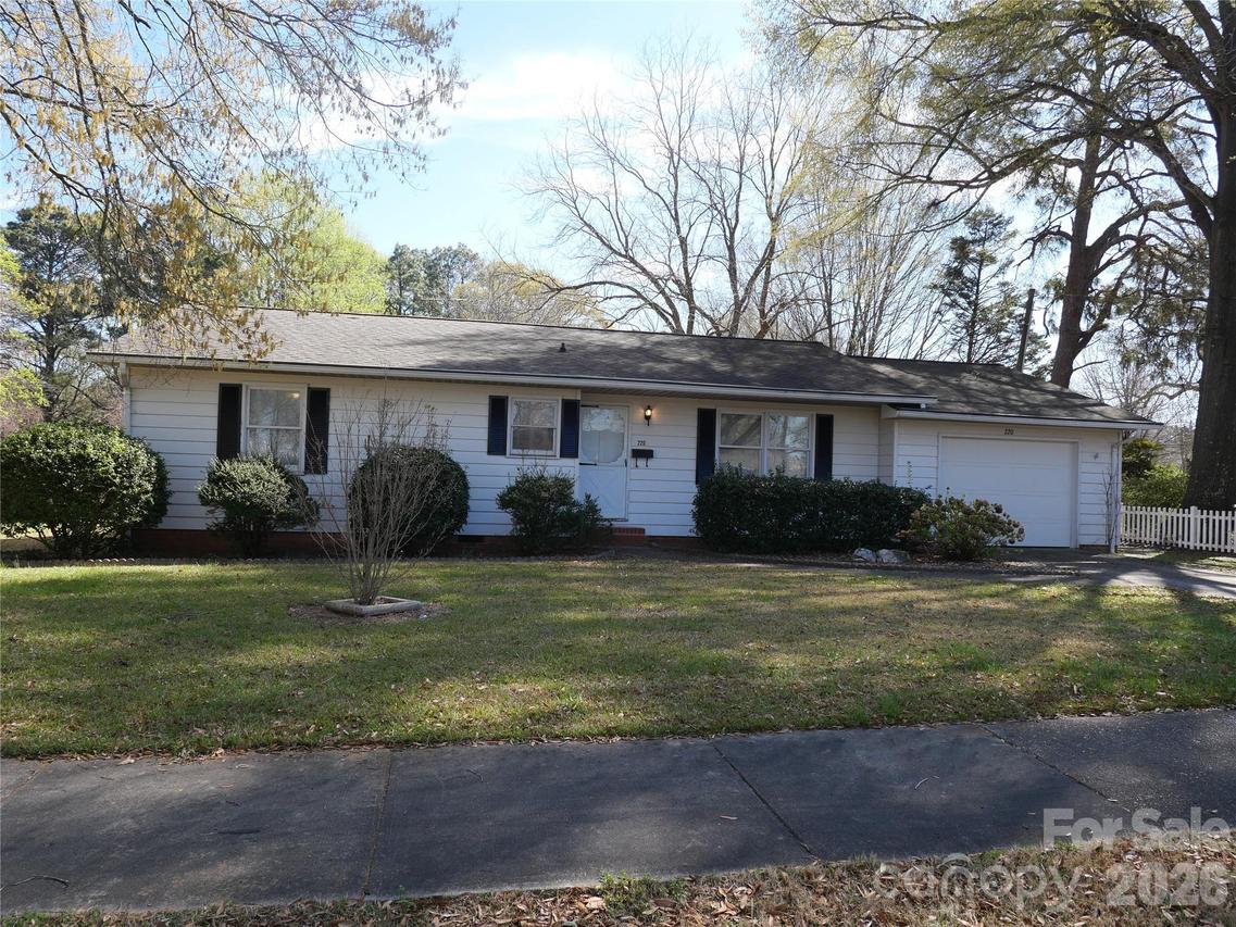 220 N Russell St., Troy, NC 27371