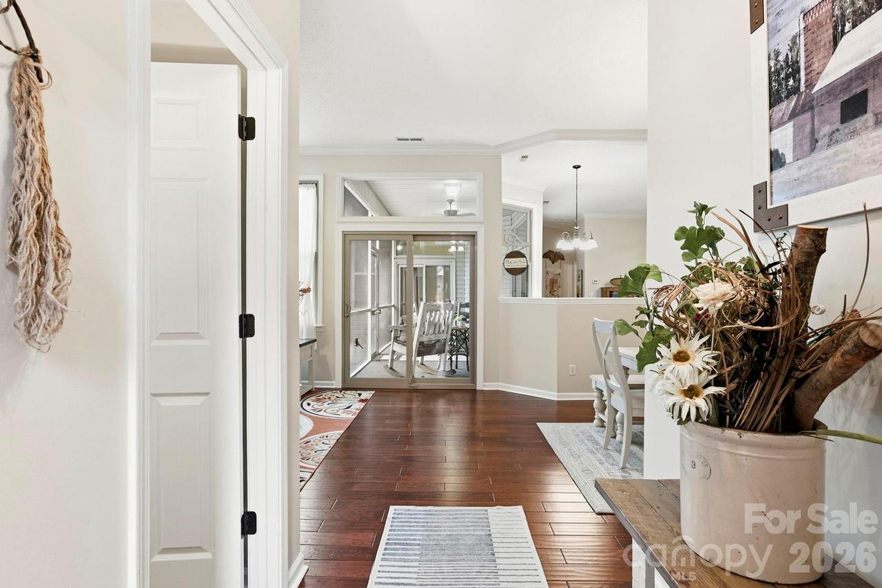 21 Tisha Ln., Hendersonville, NC 28739