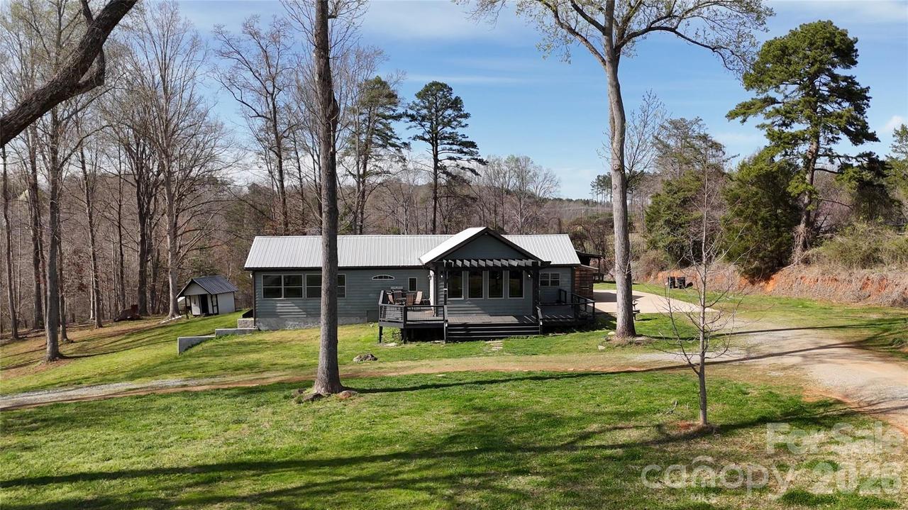 4107 Sandy Plains Rd., Tryon, NC 28782