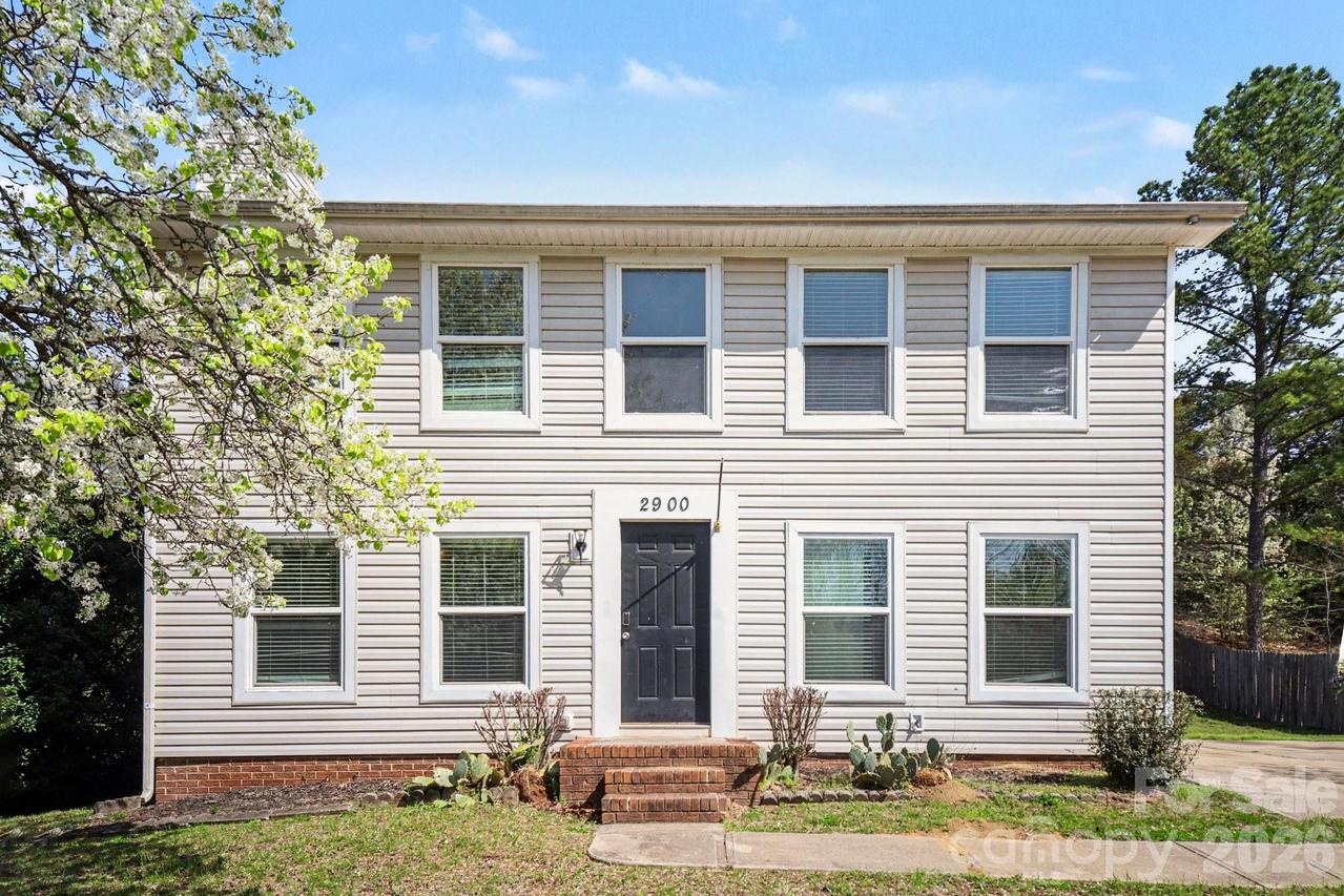 2900 Silkstream Ln., Charlotte, NC 28262